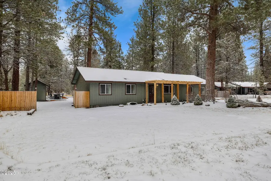 69322 Hackamore, Sisters, OR 97759 - #3