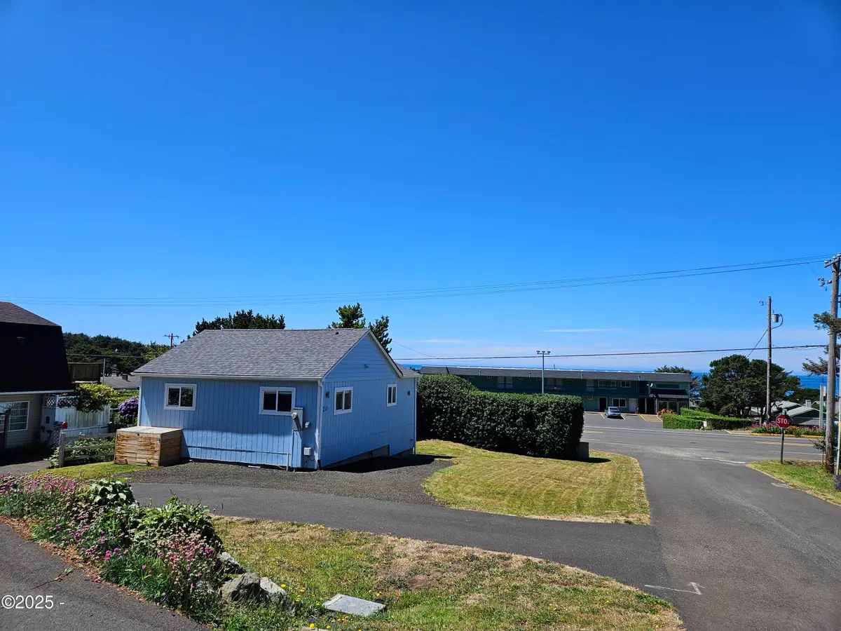20 E 8th, Yachats, OR 97498 - #1