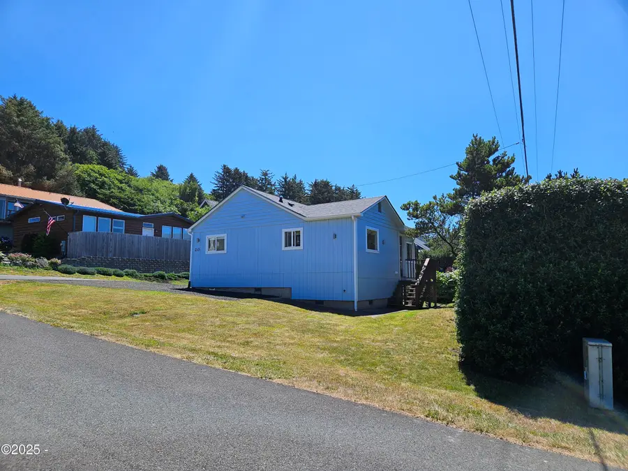 20 E 8th, Yachats, OR 97498 - #3