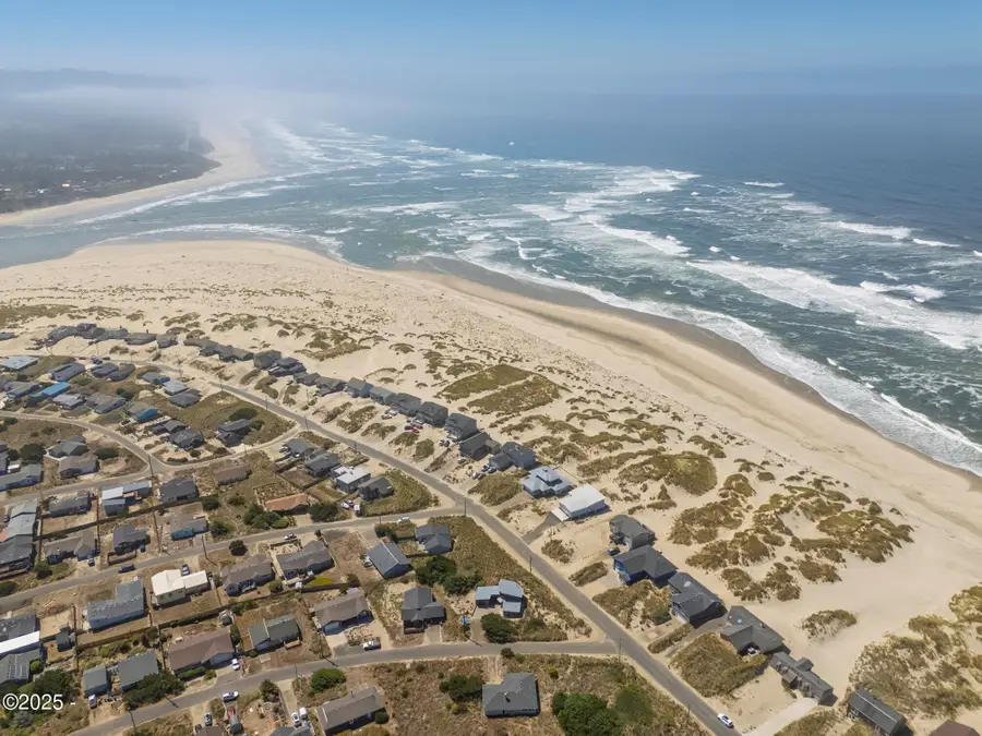2005 NW Beachview, Waldport, OR 97394 - #2