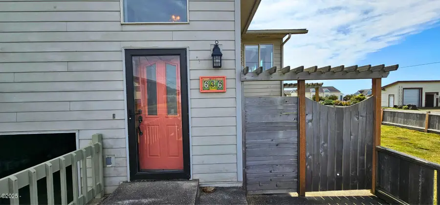 636 Marine, Yachats, OR 97498 - #3