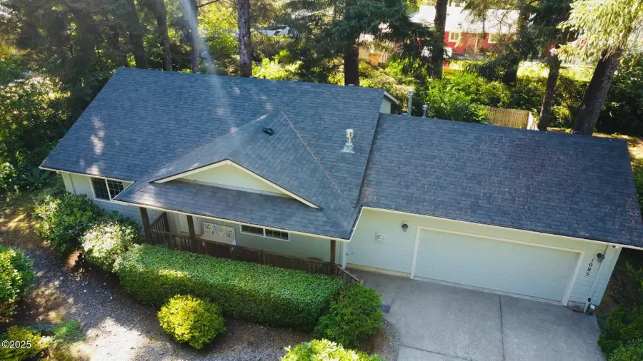 1085 SW Walking Wood, Depoe Bay, OR 97341 - #2