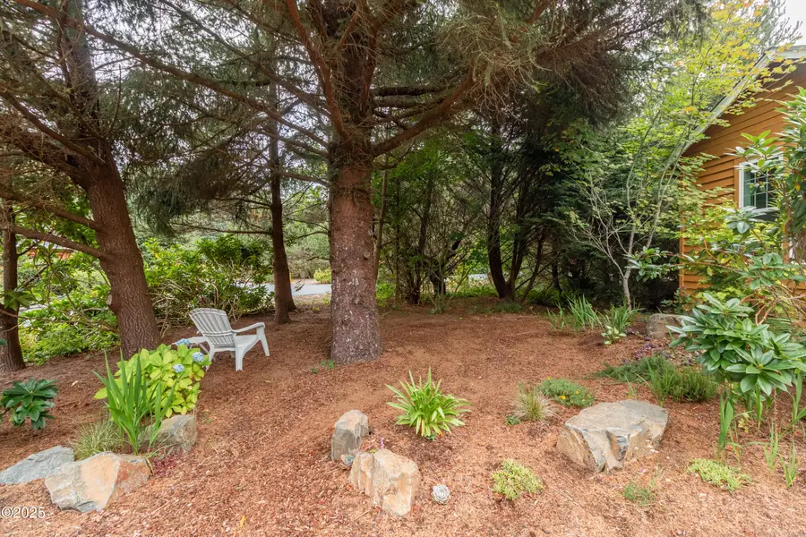 215 Nesting Glade, Depoe Bay, OR 97341 - #2