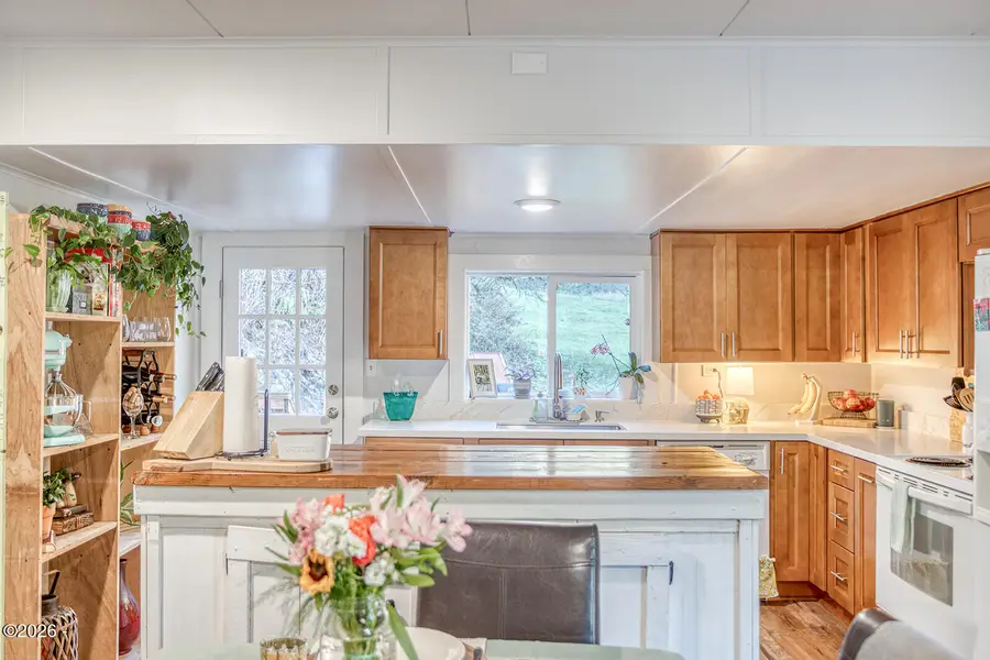 1140 Hidden Valley, Toledo, OR 97391 - #2