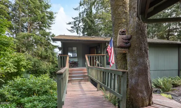 2011 NE Devil's Ridge, Lincoln City, OR 97367