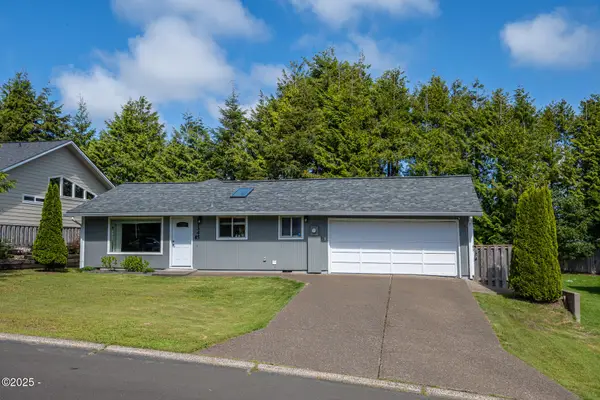 1345 SW Fairway, Waldport, OR 97394