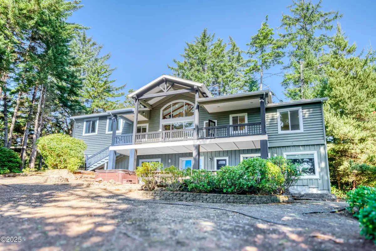 1009 NW Salal, Waldport, OR 97394 - #1