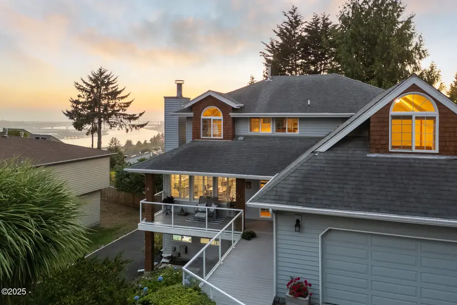 136 SE Larch, Newport, OR 97365 - #2