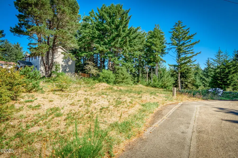 1801 NW Cedar Crest, Waldport, OR 97394 - #3