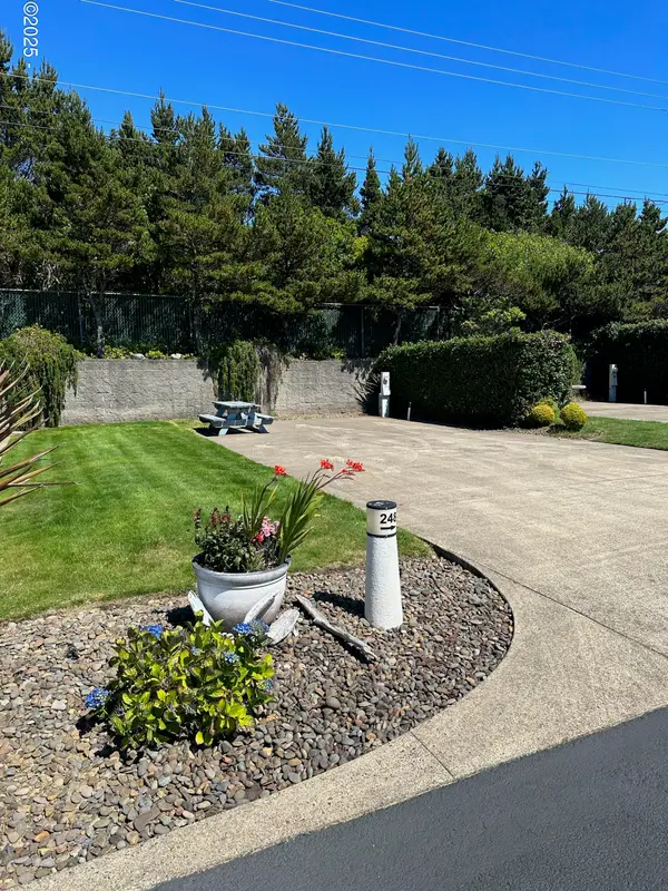 6225 N Coast Hwy Lot 248, Newport, OR 97365