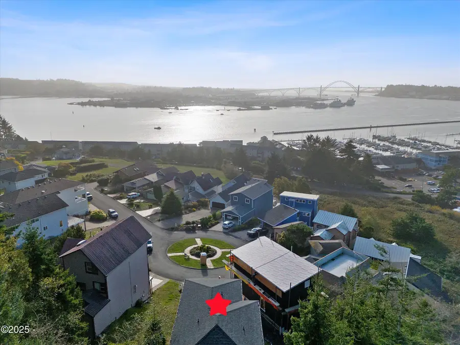 805 SE Crescent, Newport, OR 97365 - #2