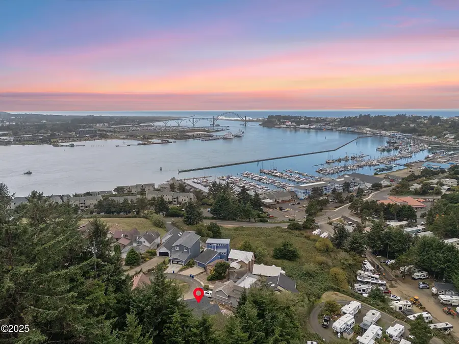 805 SE Crescent, Newport, OR 97365 - #3