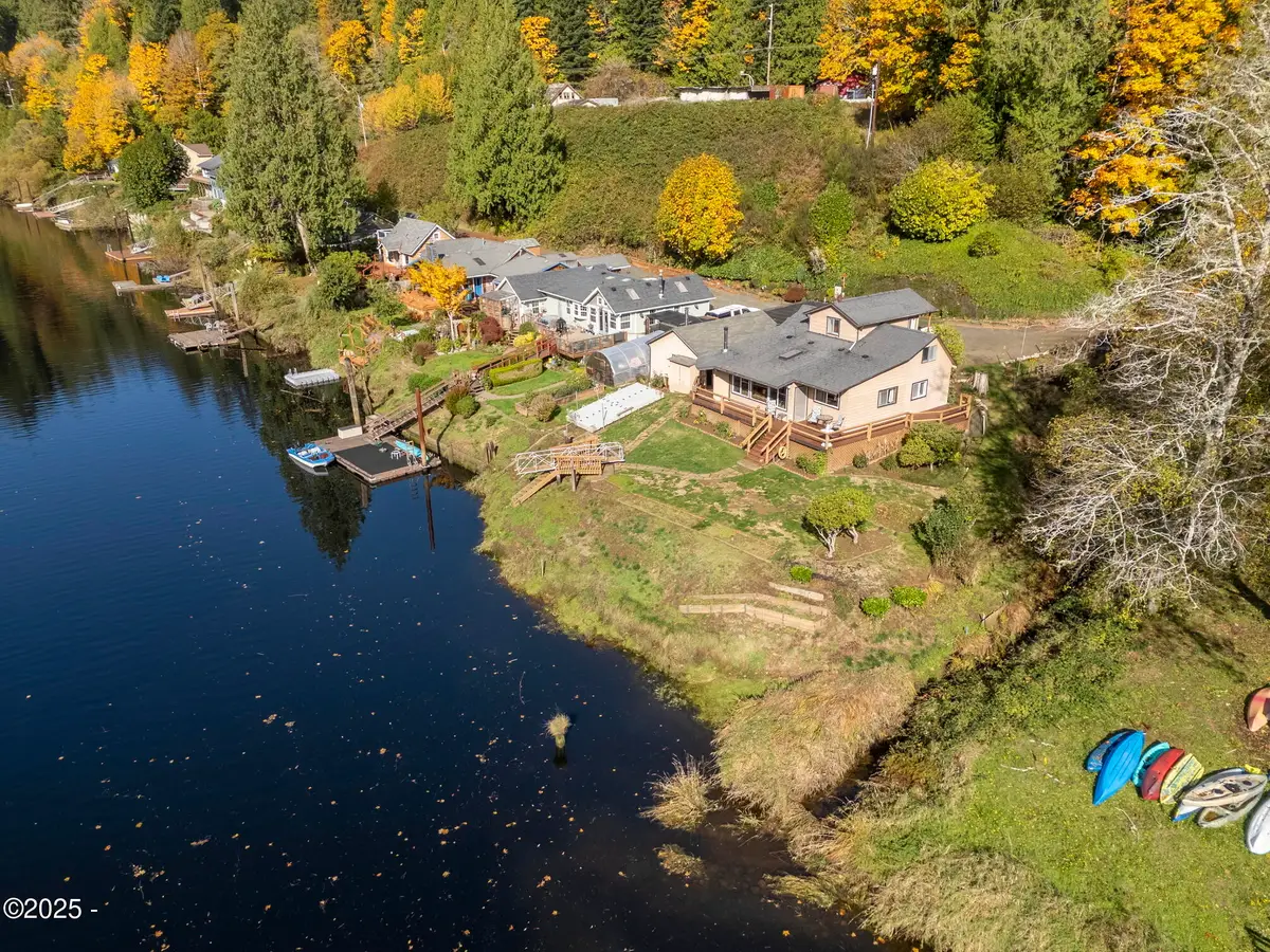 154 E Trafzer, Tidewater, OR 97390 - #1