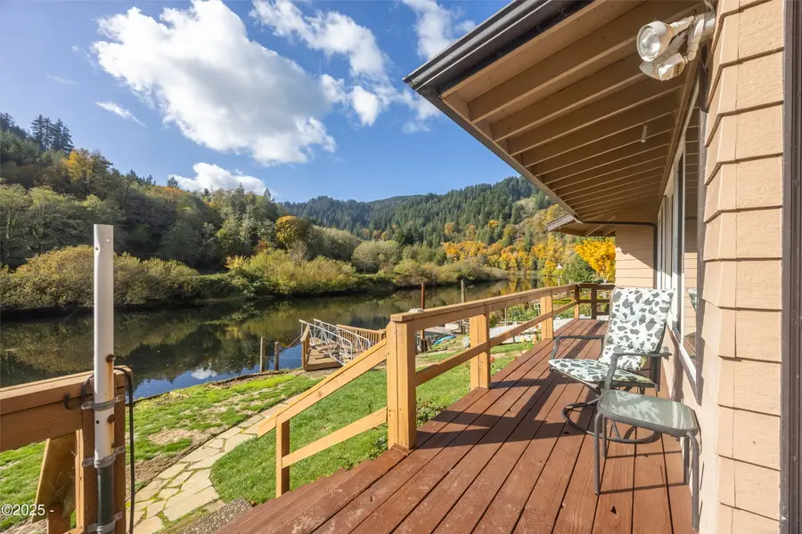 154 E Trafzer, Tidewater, OR 97390 - #2