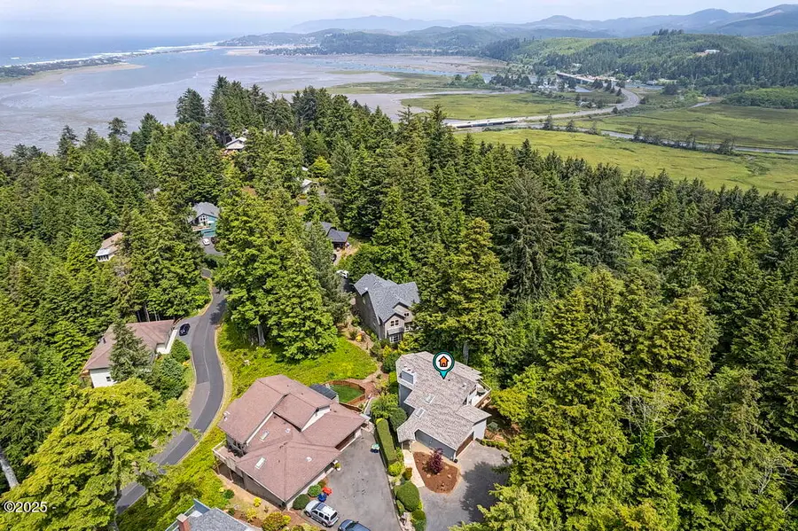 445 Summitview, Gleneden Beach, OR 97388 - #2