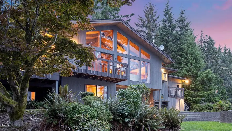 2132 NE Lake, Lincoln City, OR 97367 - #2