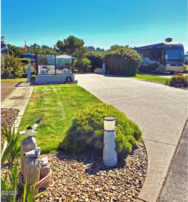 6225 N Coast Hwy Lot 65, Newport, OR 97365