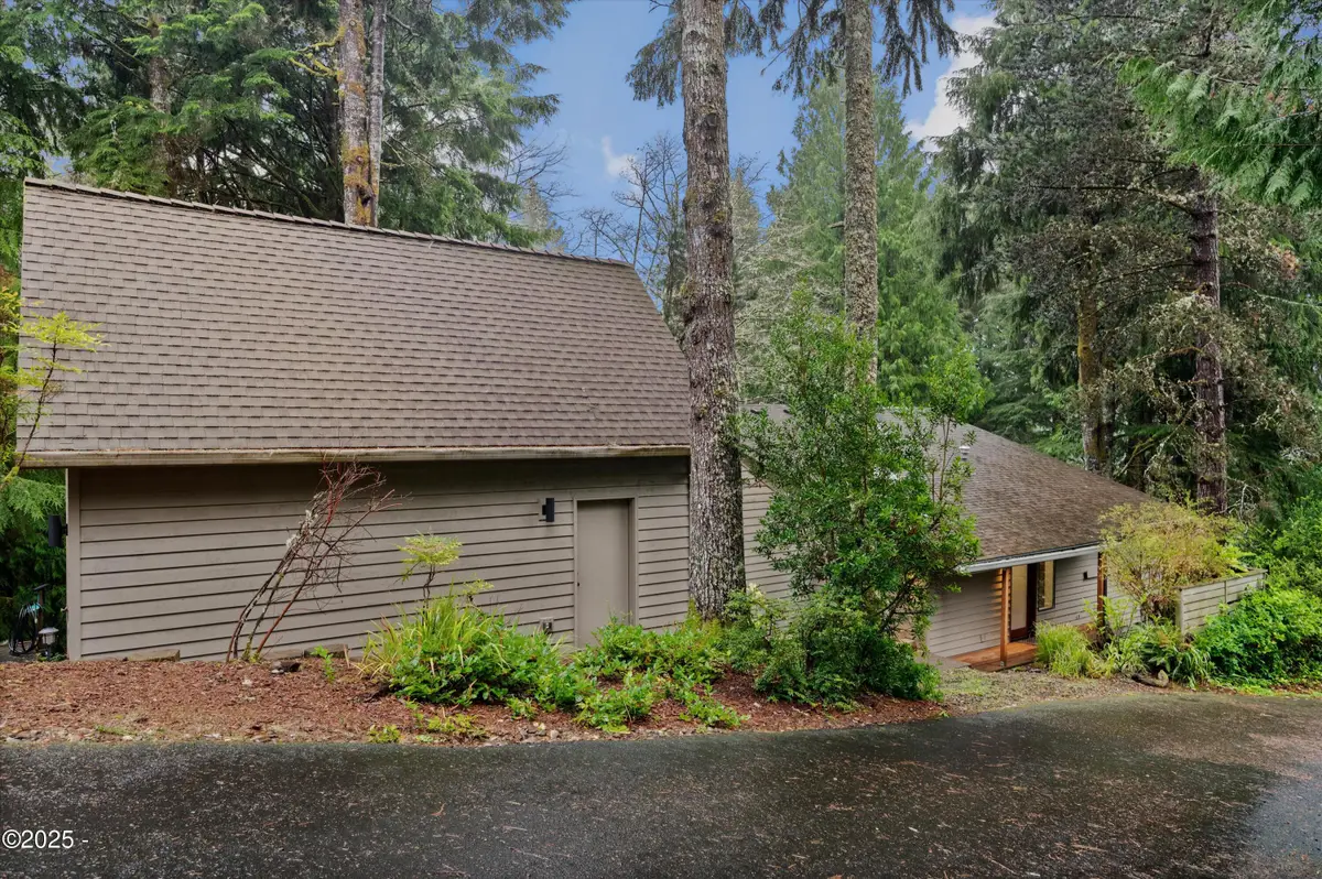 563 Fairway, Gleneden Beach, OR 97388 - #1