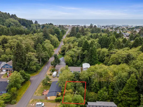 186 S Neptune, Rockaway Beach, OR 97136