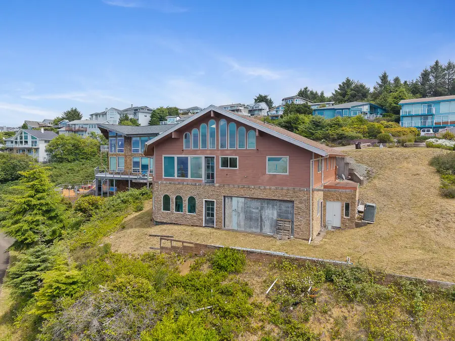 535 Kesterson Ct, Rockaway Beach, OR 97136 - #2