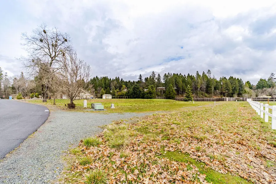 527 E Forks Circle, Cave Junction, OR 97523 - #3