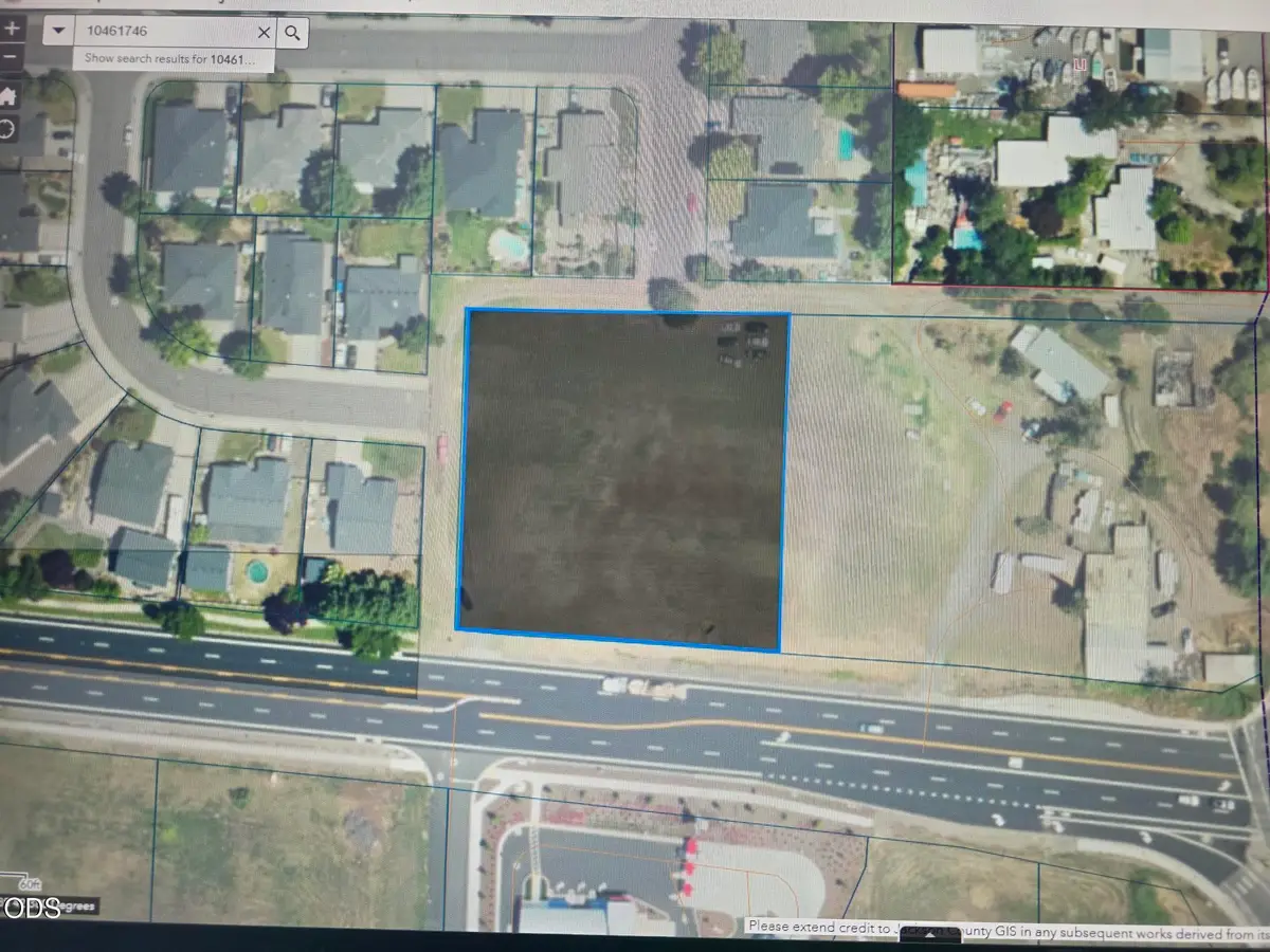4404 Biddle Road, Central Point, OR 97502 - #1