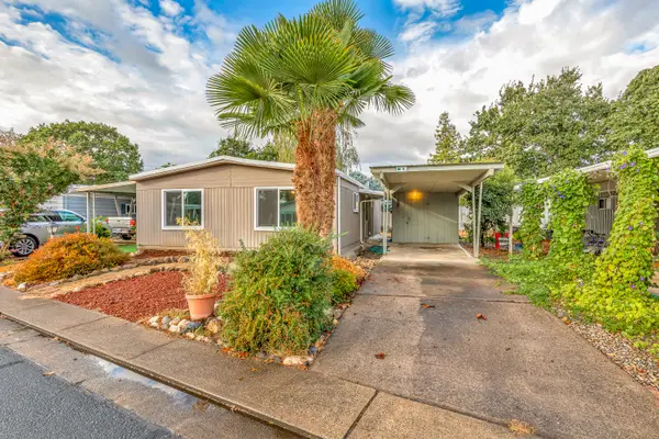 2252 Table Rock, Medford, OR 97501