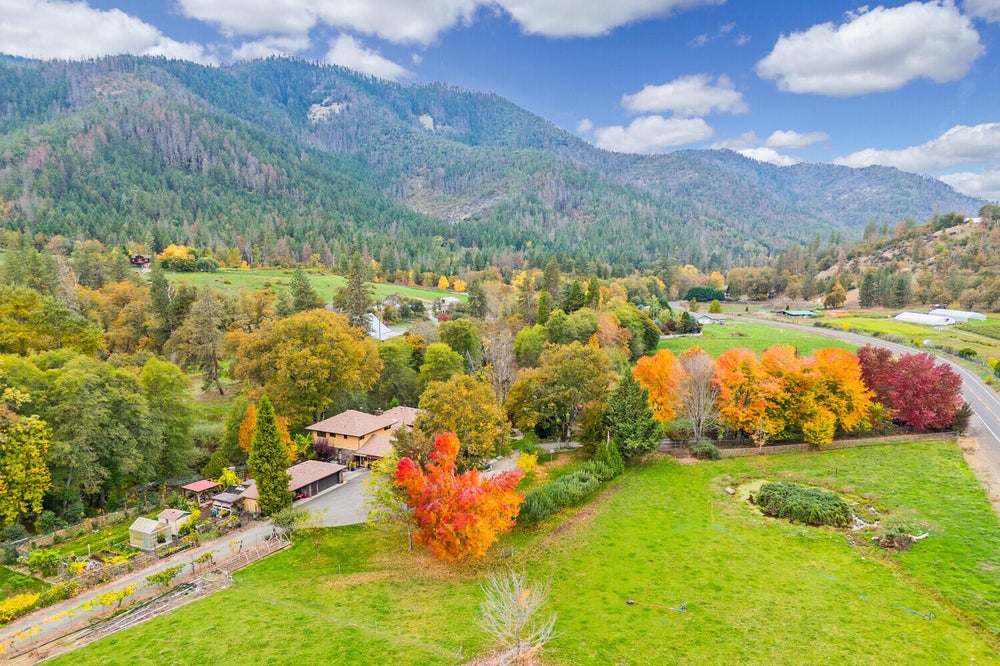 4020 Little Applegate Road, Jacksonville, OR 97530 BHGRE