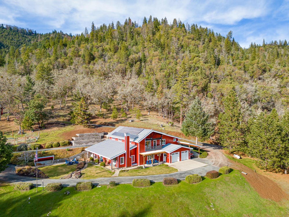 2742 Birdseye Creek, Gold Hill, OR 97525 BHGRE