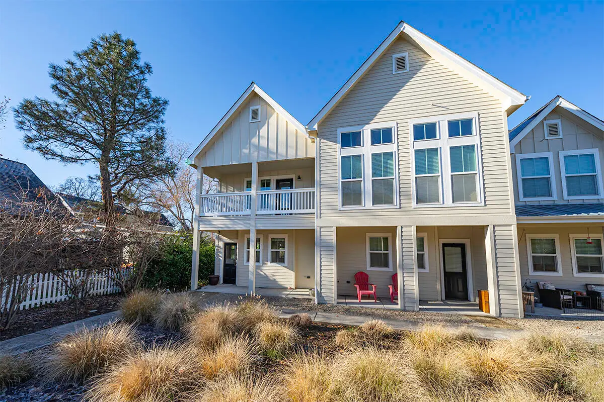 515 G, Jacksonville, OR 97530 - Image #1