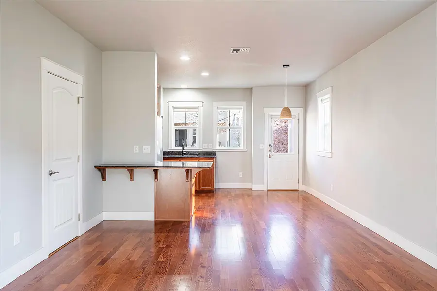 515 G, Jacksonville, OR 97530 - Image #3