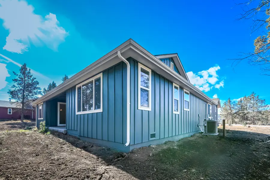 1211 Vine Maple, Klamath Falls, OR 97601 - Image #3