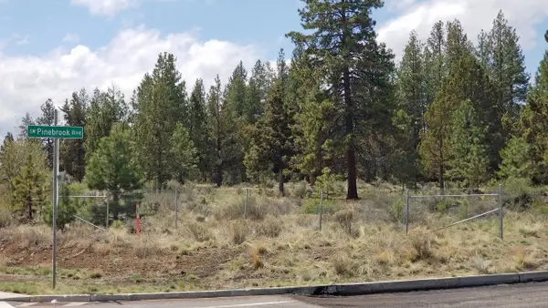 Pinebrook Boulevard, Bend, OR 97702