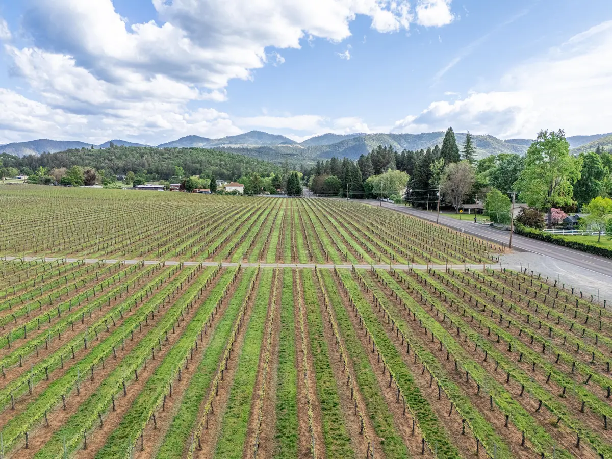 2871 Griffin Creek, Medford, OR 97501 - Image #1