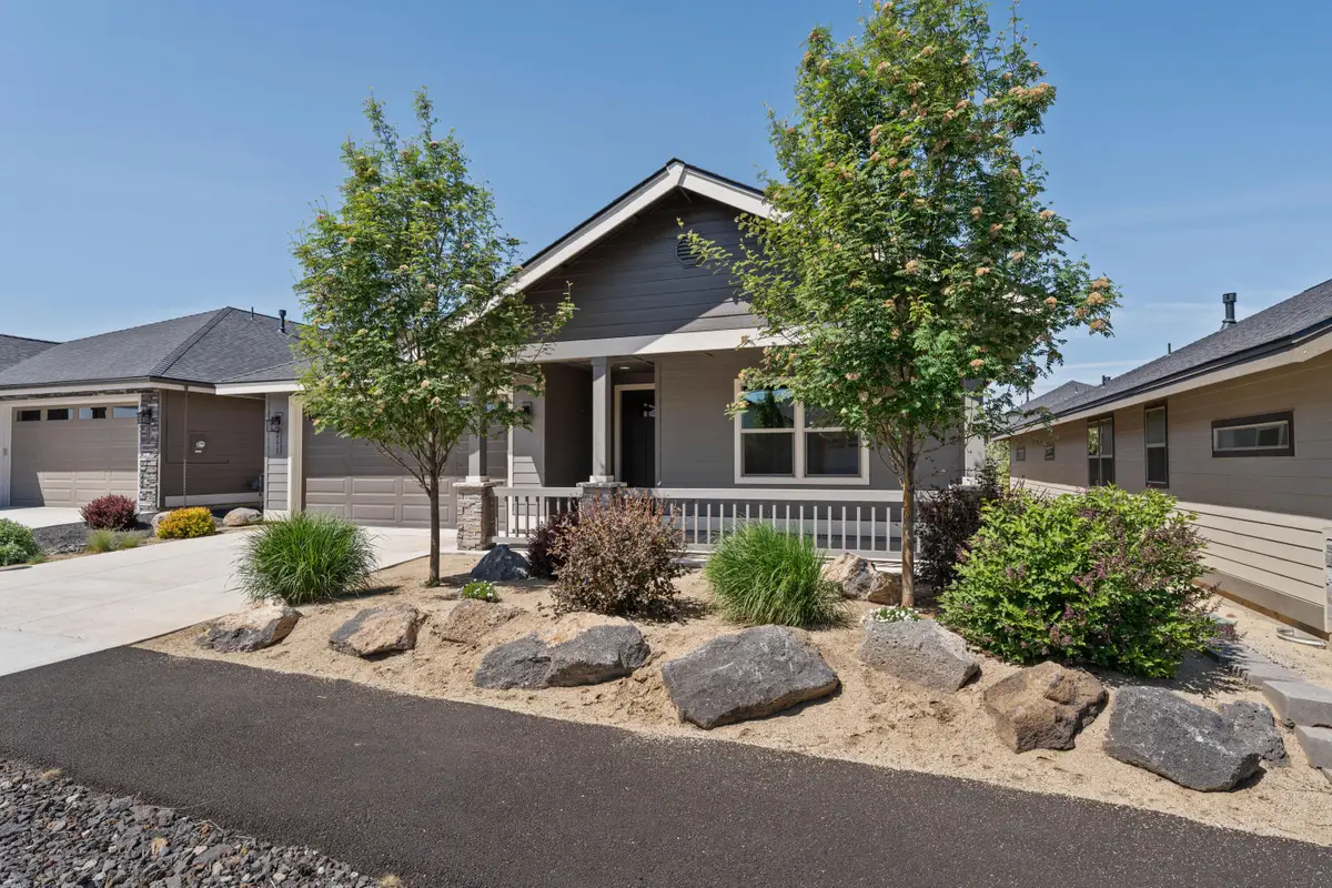 2771 NW 23rd Lp, Redmond, OR 97756 - Image #1