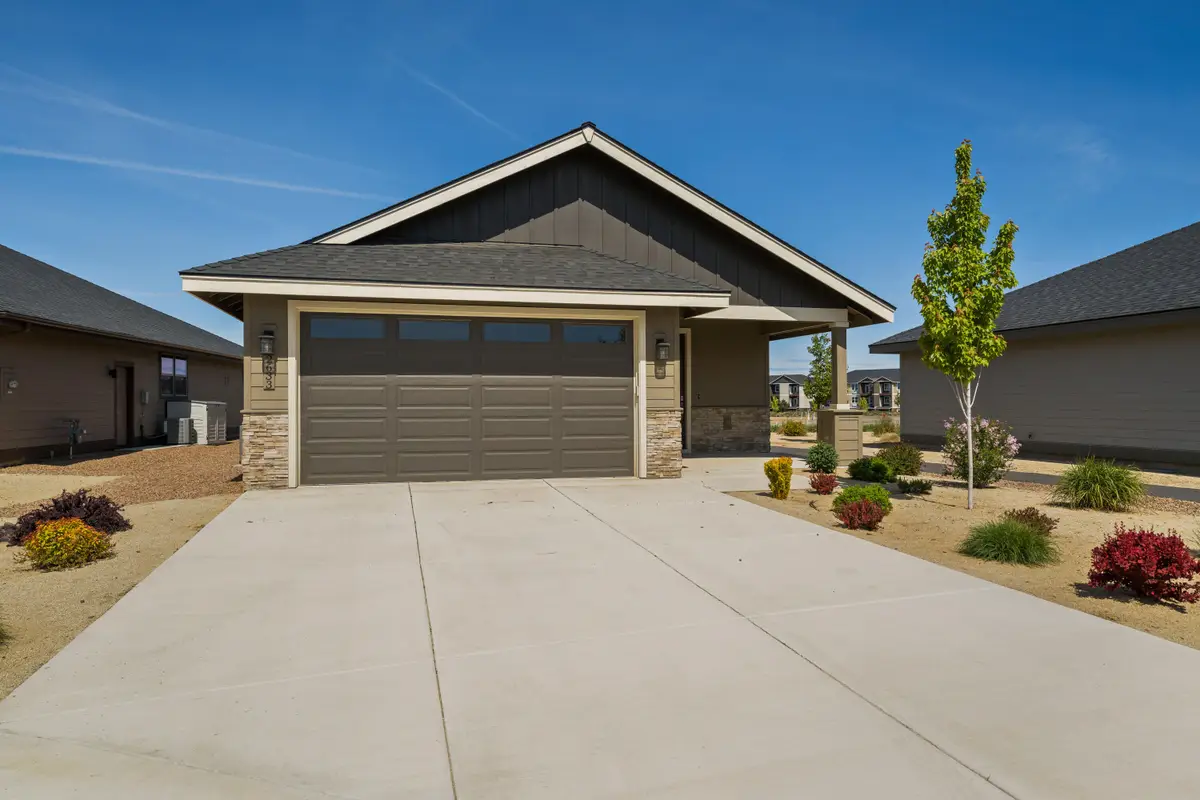 2633 NW Redwood Circle #25, Redmond, OR 97756 - Image #1