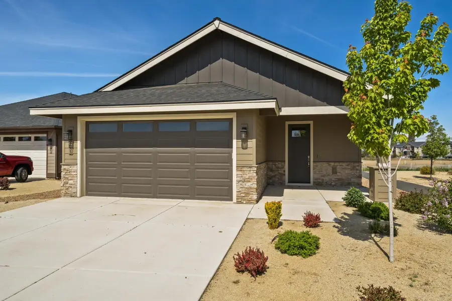 2633 NW Redwood Circle #25, Redmond, OR 97756 - Image #3