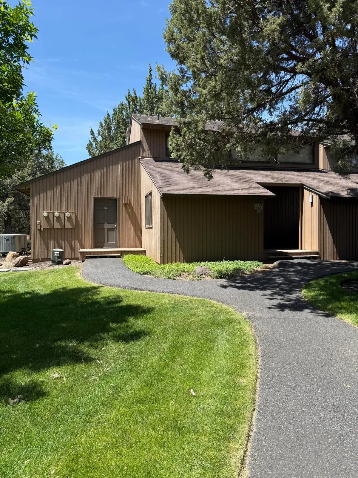 1987 Redtail Hawk Drive #RV16C, Redmond, OR 97756 - #1