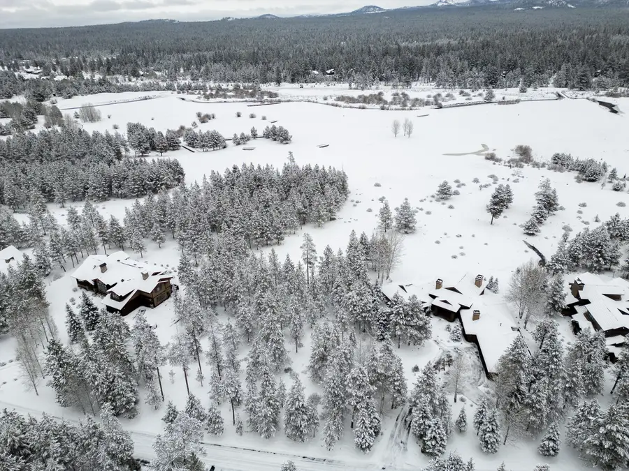 56340 Twin Rivers, Bend, OR 97707 - Image #3