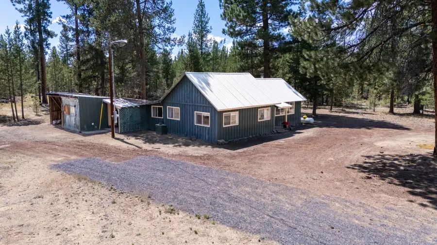 652 Chapman, Gilchrist, OR 97737 - Image #2