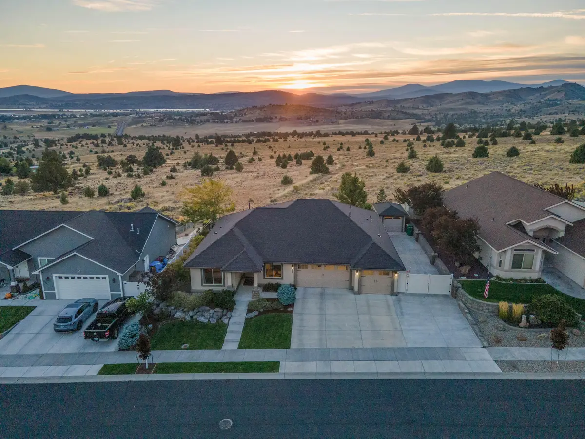 240 Skyridge, Klamath Falls, OR 97603 - Image #1