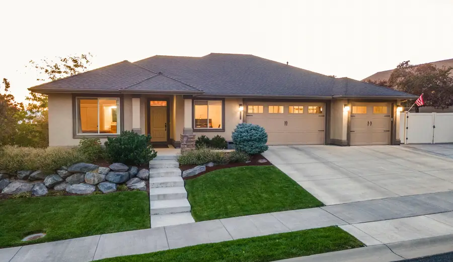 240 Skyridge, Klamath Falls, OR 97603 - Image #2