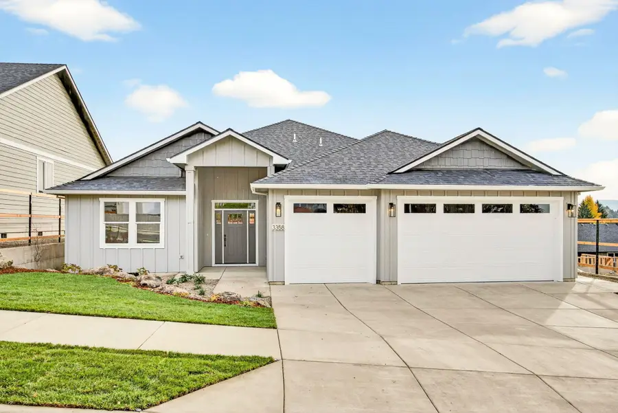 3358 Viewpoint, Medford, OR 97504 - Image #2