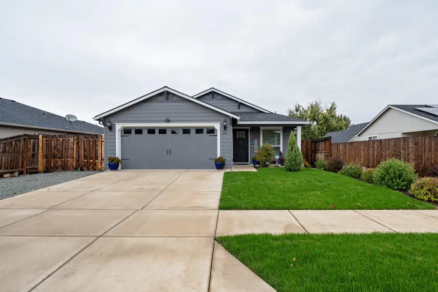 848 Trinity Way, Medford, OR 97501 - Image #2