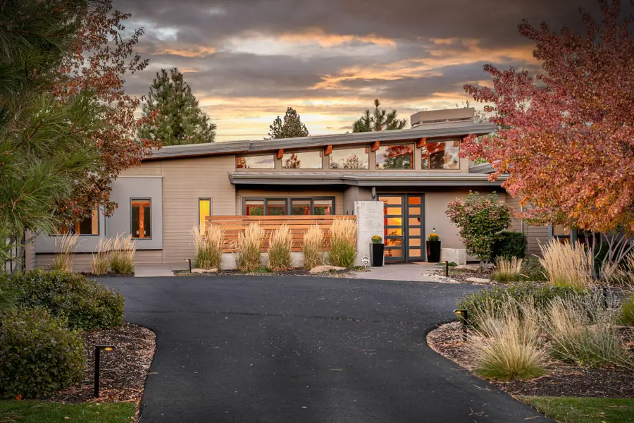 61612 Hosmer Lake, Bend, OR 97702 - Image #3