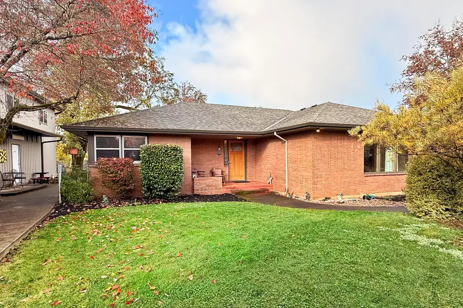 571 NW Wade Nw, Estacada, OR 97023 - Image #2