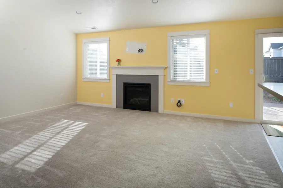 2584 NW Hemlock, Redmond, OR 97756 - Image #3