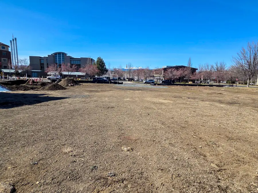 274 SW Bluff, Bend, OR 97702 - Image #2