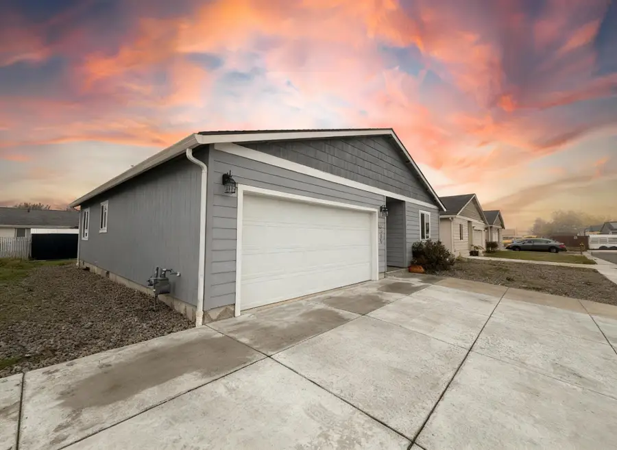7929 Jacqueline, White City, OR 97503 - Image #2