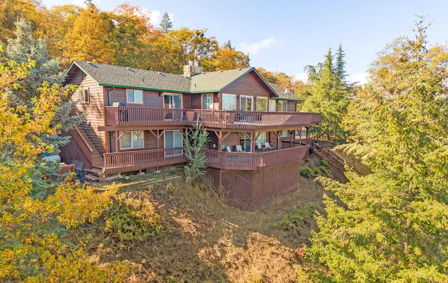 2070 Skyview, Medford, OR 97501 - Image #2